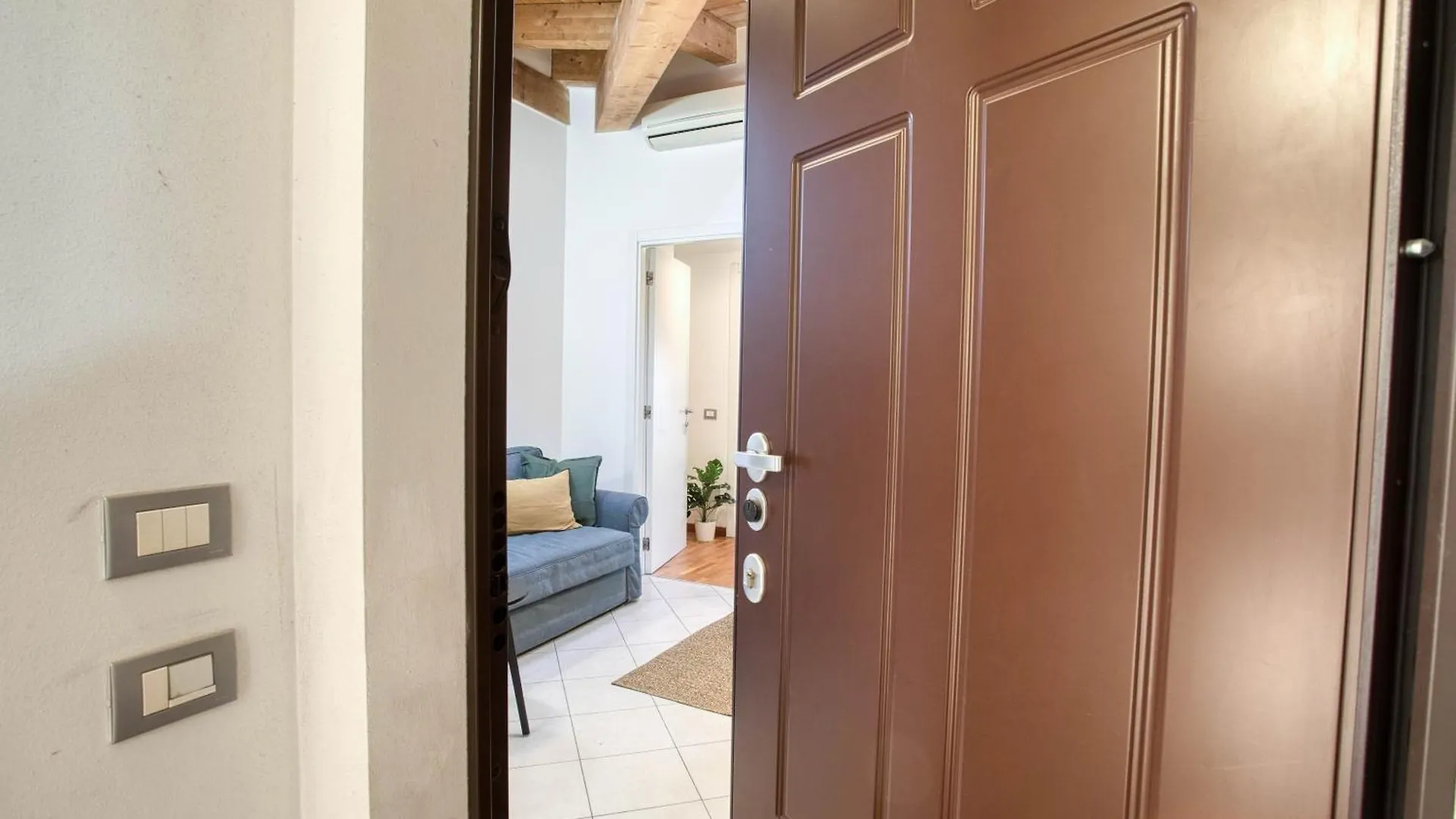 Easylife - Eleganza E Comodita In Citylife Milan 0*,  Italy