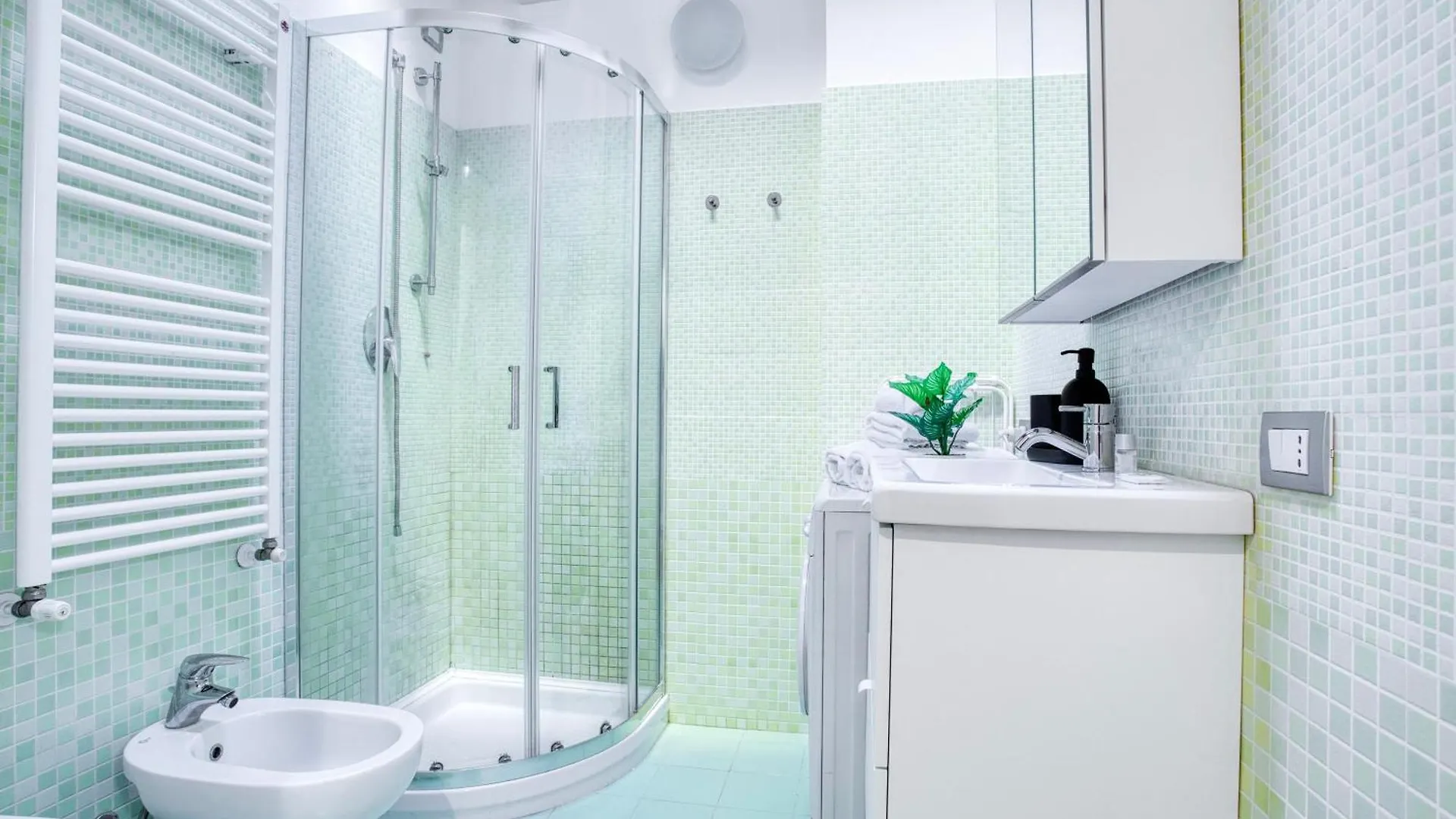 Easylife - Eleganza E Comodita In Citylife Milan 0*,  Italy